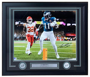 AJ Brown Signed Framed 16x20 Philadelphia Eagles Super Bowl 59 LIX Photo BAS