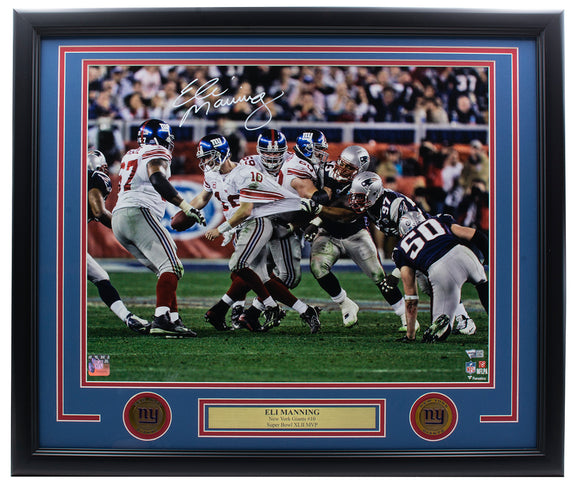 Eli Manning Signed Framed 16x20 New York Giants SB XLII Escape Photo Fanatics