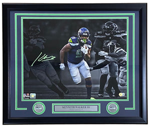 Kenneth Walker III Signed Framed 16x20 Seattle Seahawks Photo BAS